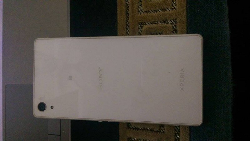 سوني اكسبيريا زد 2 نظيف أبيض ب1500 او البدل, الضفة » طولكرم